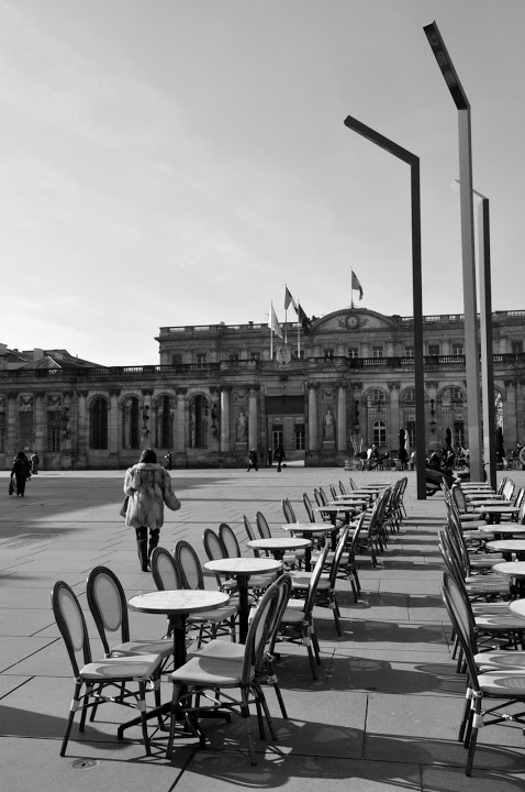 Défi 031 : Des passants en noir et blanc _DSC0075