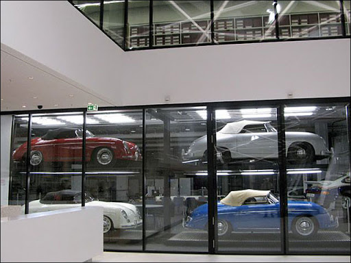 A minha visita ao Museu Porsche em 24.09.2009 P1000304