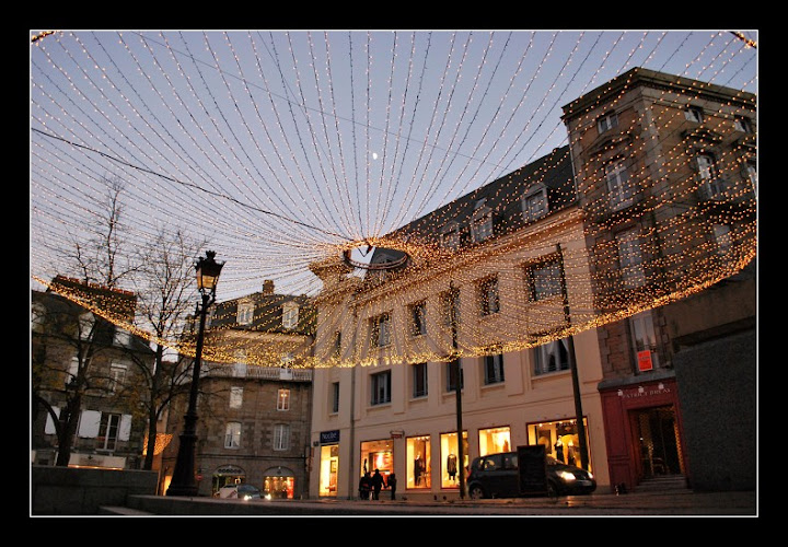  Challenge d'Octobre : La Finale Place%20foug%C3%A8res%20lumi-border