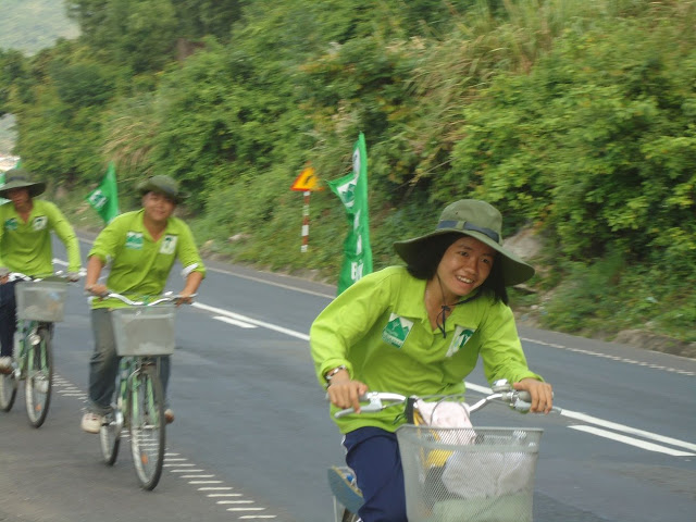 Hành trình xuyên Việt 2010: Những nẻo đường quanh co và đầy nắng gió… DSC01339