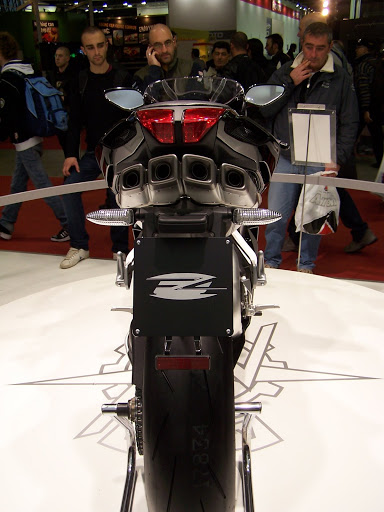 EICMA NON SOLO GUZZI 100_3535