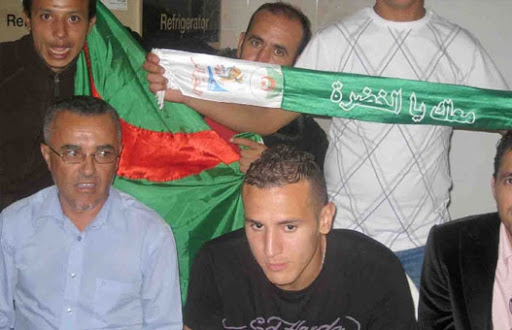 اللاعب الجزائري " حسان يبده " ... Article-8159-yebda14102009-2