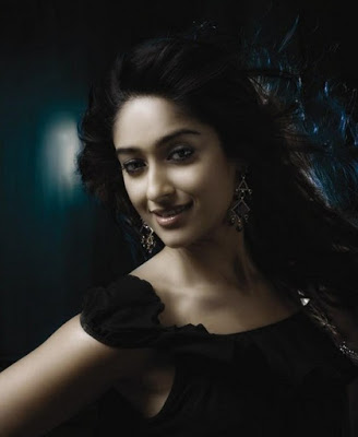 ஊமையானவள் Ileana1_0