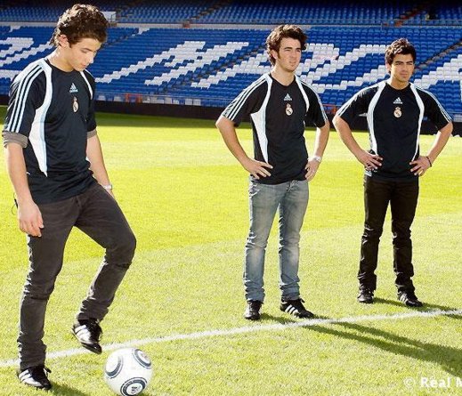 Jonas Brothers Jugadores del REAL MADRID Jonas-real-jugadores-BDLT-4