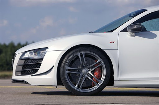 Audi R8 GT - nguồn cảm hứng tốc độ 105