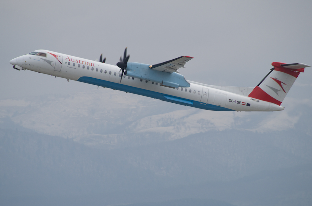 Aeroportul Sibiu - Aprilie 2012  IMGP1836