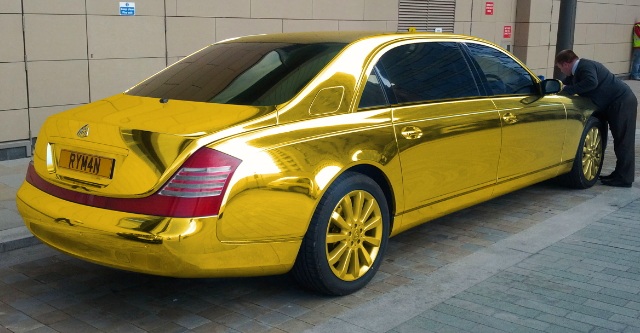 سيارة  Maybach مايباخ ذهبية سعرها 57 مليون دولار Gold-Maybach-62-Theo-Paphitis-2