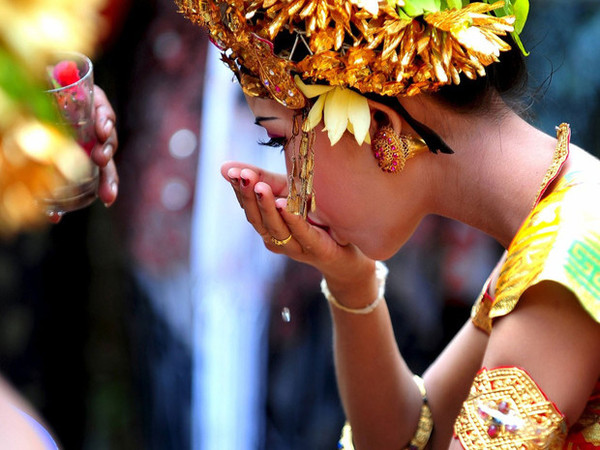 voyage - Petit voyage à Bali (photos,textes)BALI : LA CEREMONIE DU LIMAGE DES DENTS 17a1d321