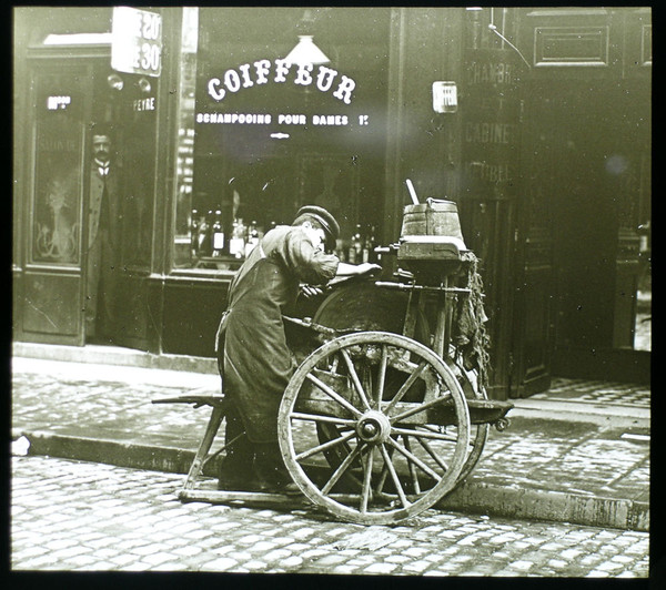 AUTREFOIS... - 2LES PETITS METIERS DE PARIS DANS LES ANNEES 1900+DES PHOTOS CENTENAIRES AU DESTIN INCROYABLE 2b3e76a6