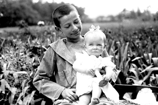 BÉBÉS D'AUTREFOIS(photos,textes)et autres(GILLES CARON : REGARD SUR LES ANNÉES 60 3cfbe9f4