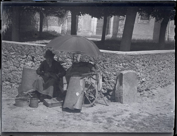 AUTREFOIS... - 2LES PETITS METIERS DE PARIS DANS LES ANNEES 1900+DES PHOTOS CENTENAIRES AU DESTIN INCROYABLE 6cebf32a