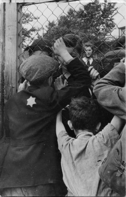 BÉBÉS D'AUTREFOIS(photos,textes)et autres(GILLES CARON : REGARD SUR LES ANNÉES 60 7decfe74