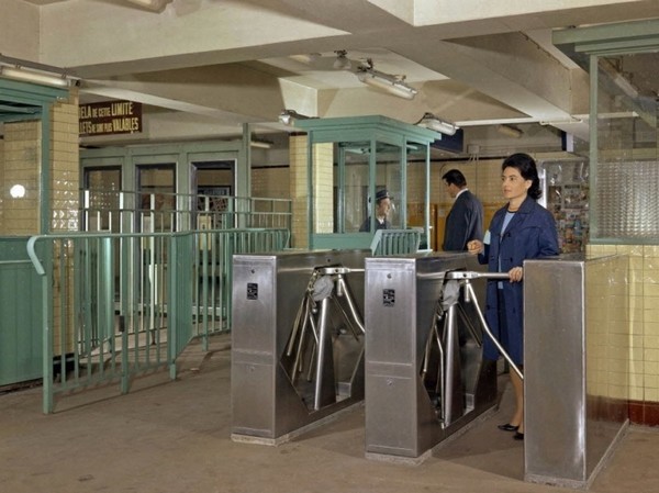 AUTREFOIS...(LA RATP OUVRE SES ARCHIVES+LES AMERICAINS PENDANT LA 2ème GUERRE MONDIALE B9d87d47