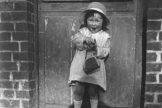 BÉBÉS D'AUTREFOIS(photos,textes)et autres(GILLES CARON : REGARD SUR LES ANNÉES 60 Cdba1196