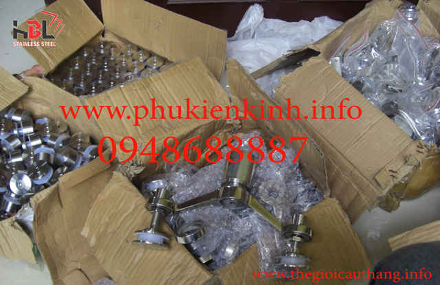 Trụ lan can kính, trụ cầu thang kính, trụ lan can inox, trụ cầu thang inox Phu-kien-kinh