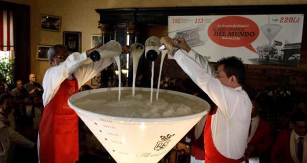 Pinhedz buying drinks for ATU members in UK Cuba-whips-up-giant-daiquiri-in-world-record-bid-3724891