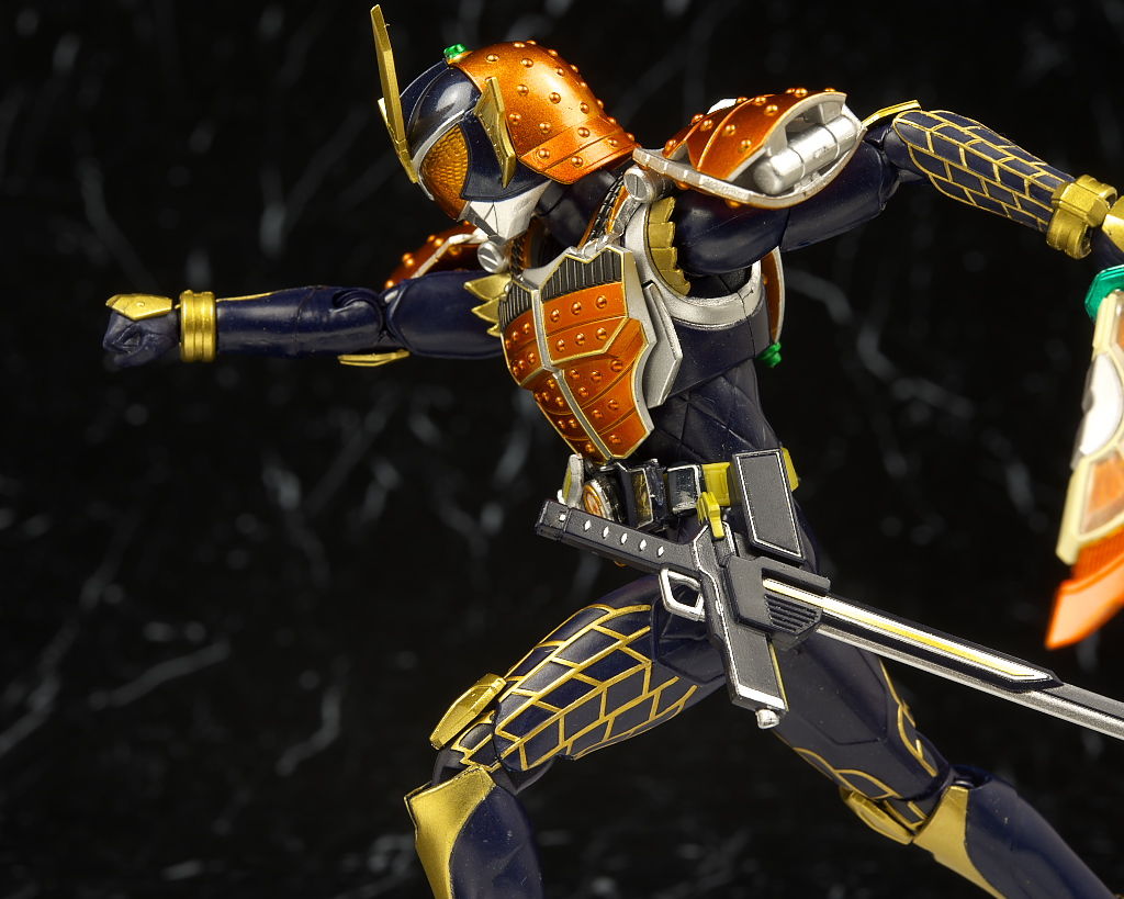 [Bandai][Tópico Oficial] S.H.Figuarts | Kamen Rider Gaim - Sigurd Cherry Energy Arms - Página 13 2987d01b