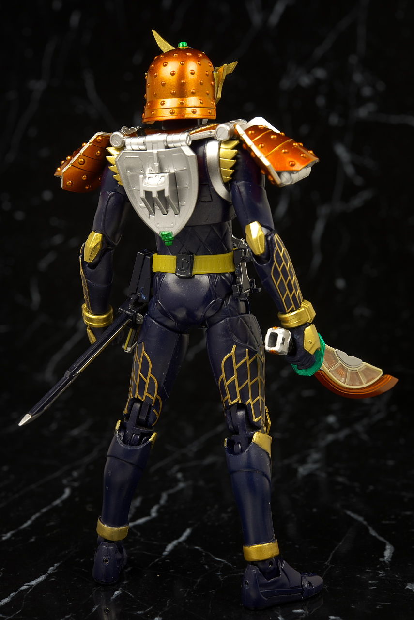 [Bandai][Tópico Oficial] S.H.Figuarts | Kamen Rider Gaim - Sigurd Cherry Energy Arms - Página 13 5ff881ab