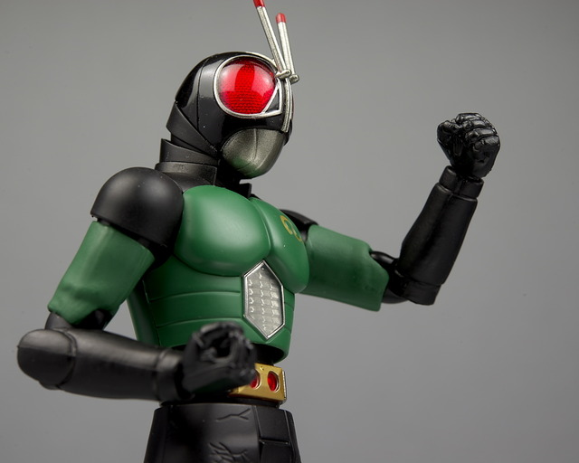 [Bandai] S.H.Figuarts Kamen Rider Black RX & Acrobatter Renewal ver.  - Página 6 99625135-s