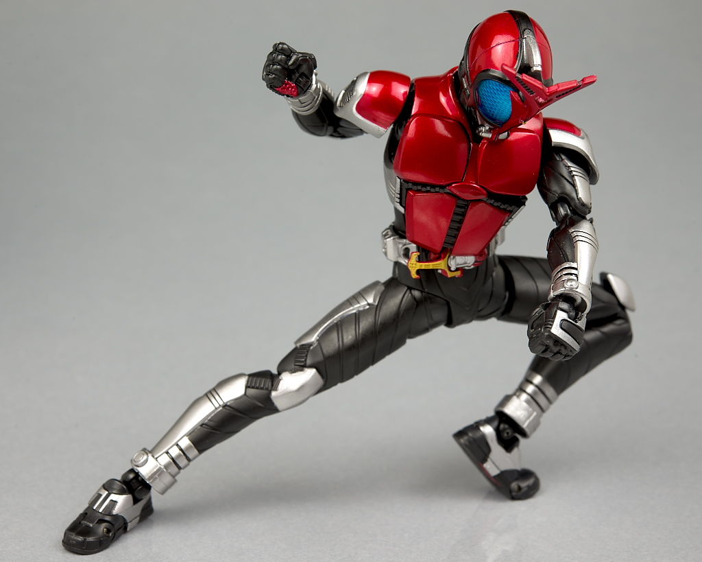 [Bandai] S.H.Figuarts Kamen Rider Kabuto - Renewal Ver. - Página 6 Af7d9134