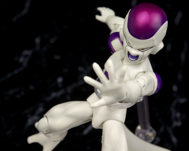 [BANDAI] [Tópico Oficial] Dragon Ball Z - S.H. Figuarts: Piccolo (Special Color Edition) - Página 3 Aff23bdd-s