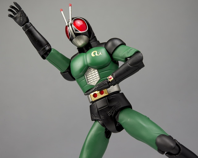 [Bandai] S.H.Figuarts Kamen Rider Black RX & Acrobatter Renewal ver.  - Página 6 C460e6db-s