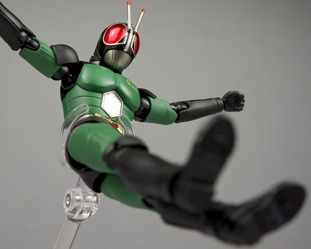 [Bandai] S.H.Figuarts Kamen Rider Black RX & Acrobatter Renewal ver.  - Página 6 Ec57199b-s