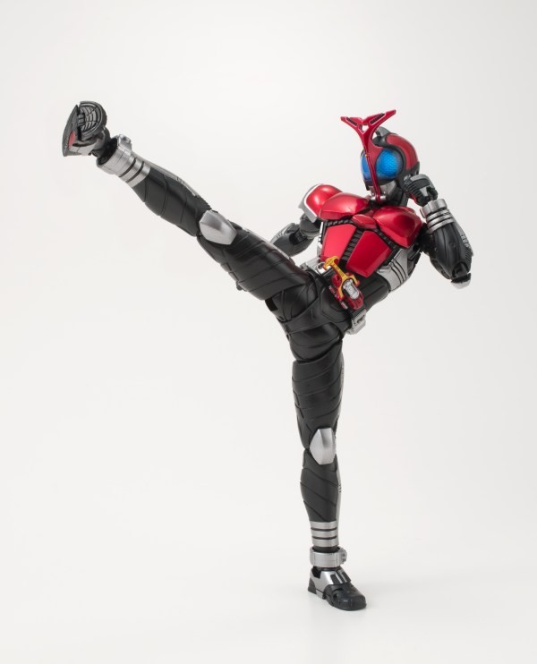 [Bandai] S.H.Figuarts Kamen Rider Kabuto - Renewal Ver. - Página 5 0cfda2f4