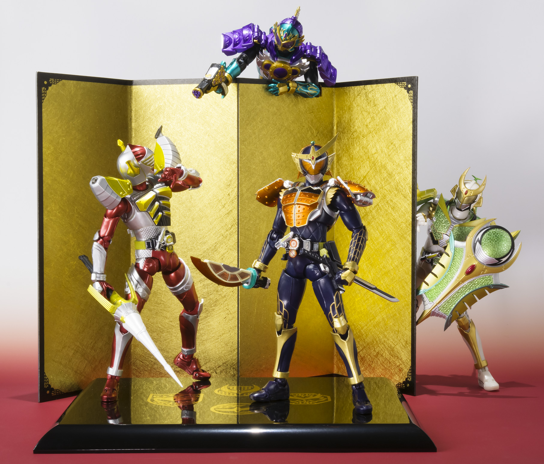 [Bandai][Tópico Oficial] S.H.Figuarts | Kamen Rider Gaim - Sigurd Cherry Energy Arms - Página 13 5b877561