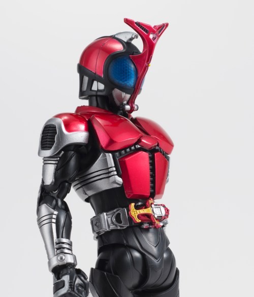 [Bandai] S.H.Figuarts Kamen Rider Kabuto - Renewal Ver. - Página 5 C92ea83e