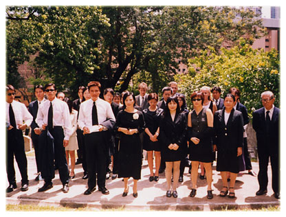 創世紀- At The Threshold Of An Era - thử thách nghiệt ngã l+ll (1999 + 2000) Photo_32g