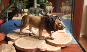 Mojo lion: the best lion figurine at the market? Th_Mojo_lion1