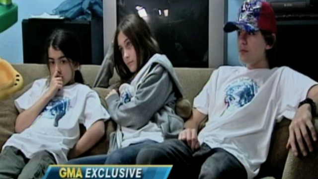 Filhos de Michael Jackson pretendem seguir passos do seu pai, dizem em nova entrevista  022411-gma-jackson-still