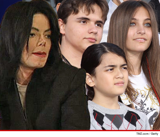 Michael Jackson queria fazer turnê para comprar casa para os filhos 0612-michael-prince-paris-jackson-3