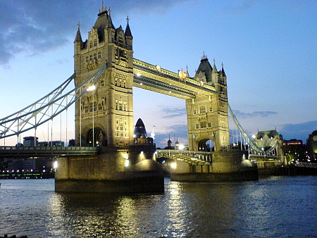 London Bridge. Tower-bridge-night