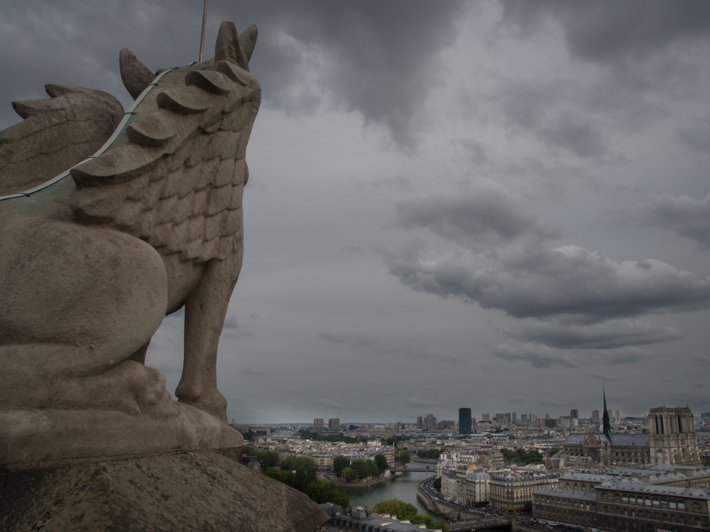 Le lion de la tour St-Jacques P8090086-3_2-2