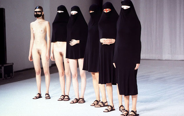 Est-ce que le musulman ? Photo-Burkini-Between-Hussein-Chalayan