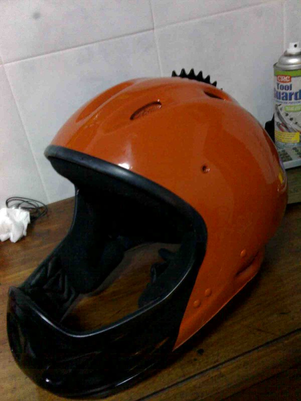 capacete berg barato full face 10€ cada P4pb3091289