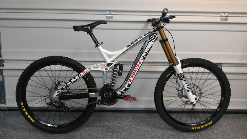 2010 trek session 88 frame M, $1100 P4pb8869338