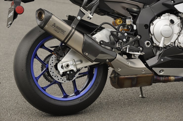 Yamaha R1 et le reste de la gamme - Page 37 _TOG6075