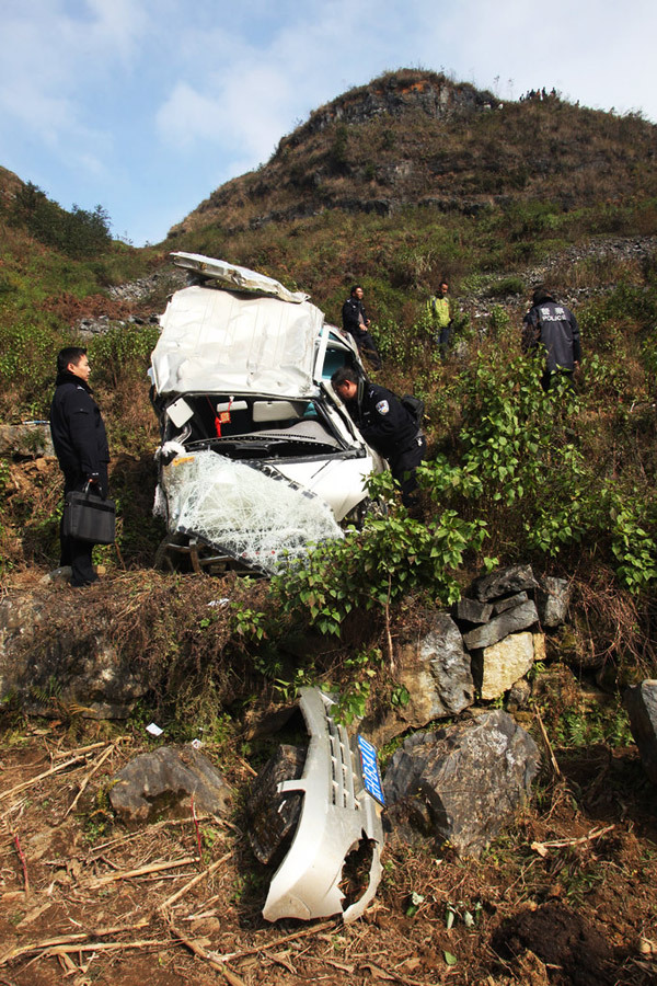 云南校车事故所在贫困县公车433辆 无一辆校车 高清图集 Img3248836_n