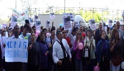 Evangélicos de Madrid manifiestan contra el cierre de templos Evangelicos-madrid-manifiestan-el-cierre-temp-L-45N9O8