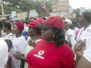Cristianos en Ghana protestan contra la legalizacion de la homosexualidad Cristianos-ghana-protestan-legalizacion-homos-L-O8TuL4