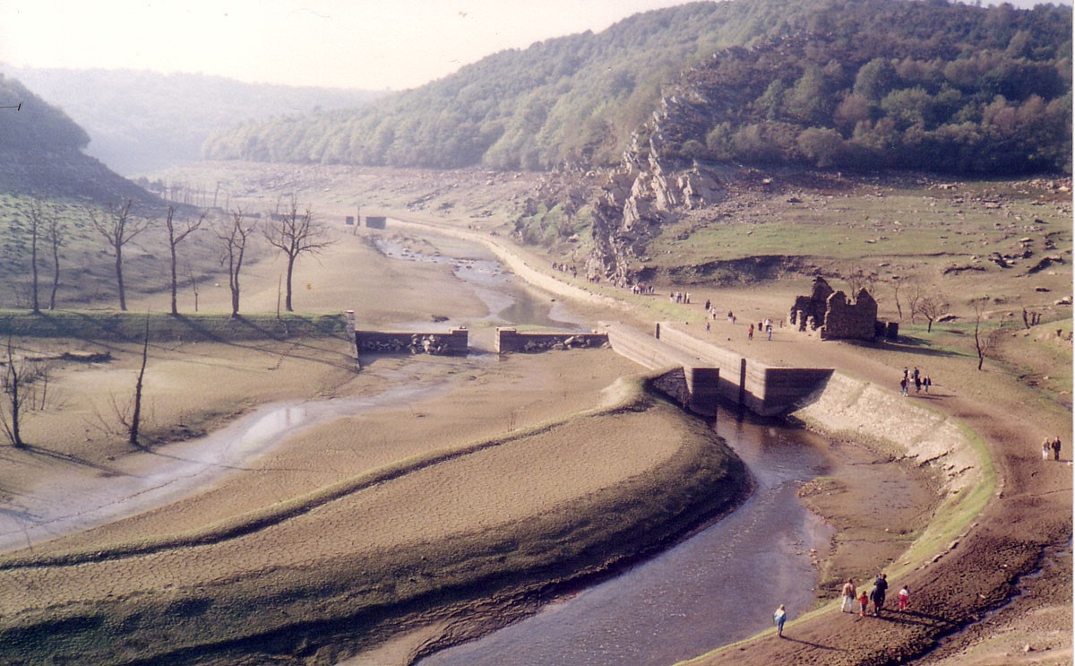 Les barrages dans Google Earth - Page 8 Guerl%C3%A9dan-1200x743