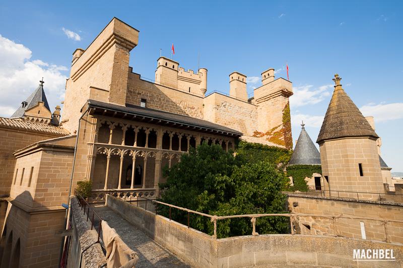 Relacionar con imagenes - Página 9 Castillo-de-Olite-Navarra-Espa%C3%B1a-