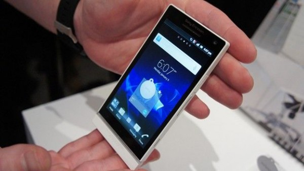 Cuál Será El Futuro De Android Y De Los Teléfonos Móviles?? Xl_Sony_Xperia_S_CES_624-600x337