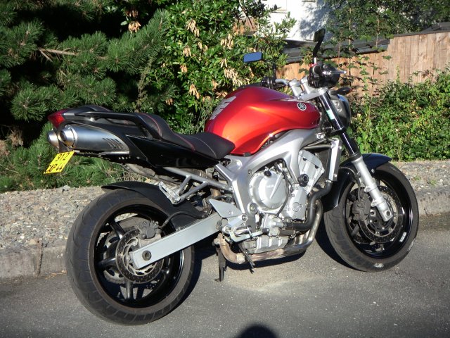 Vendue / FZ6 98chx, echange possible contre cb500 PICT0474s