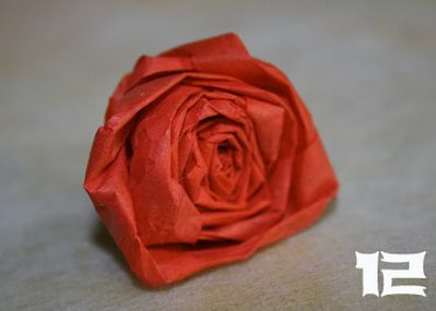 طريقة صنع سلة ورود من الورق الملون وبالشرح المصور    Flower-gifts-mother-day-paper-flower-tutorial-make-handmade-121215