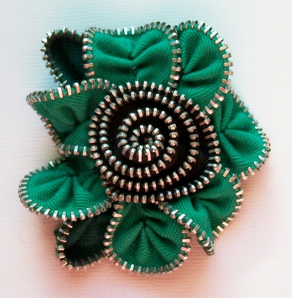 s ابداعات بسحابات Crafty-jewelry-zippers-make-handmade-11il_570xN.197381850