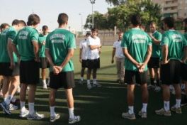 El club se expande a otros deportes y se hace con el Balonmano Antequera Prensa-noticias-201007-28-fotos-4597628-264xXx80